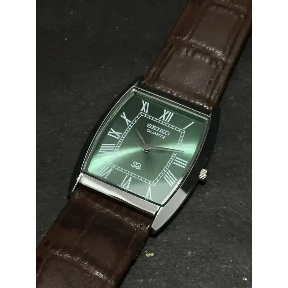 Vintage Style Seiko Quartz Mens Silver Watch & Green accents W/Leather Strap